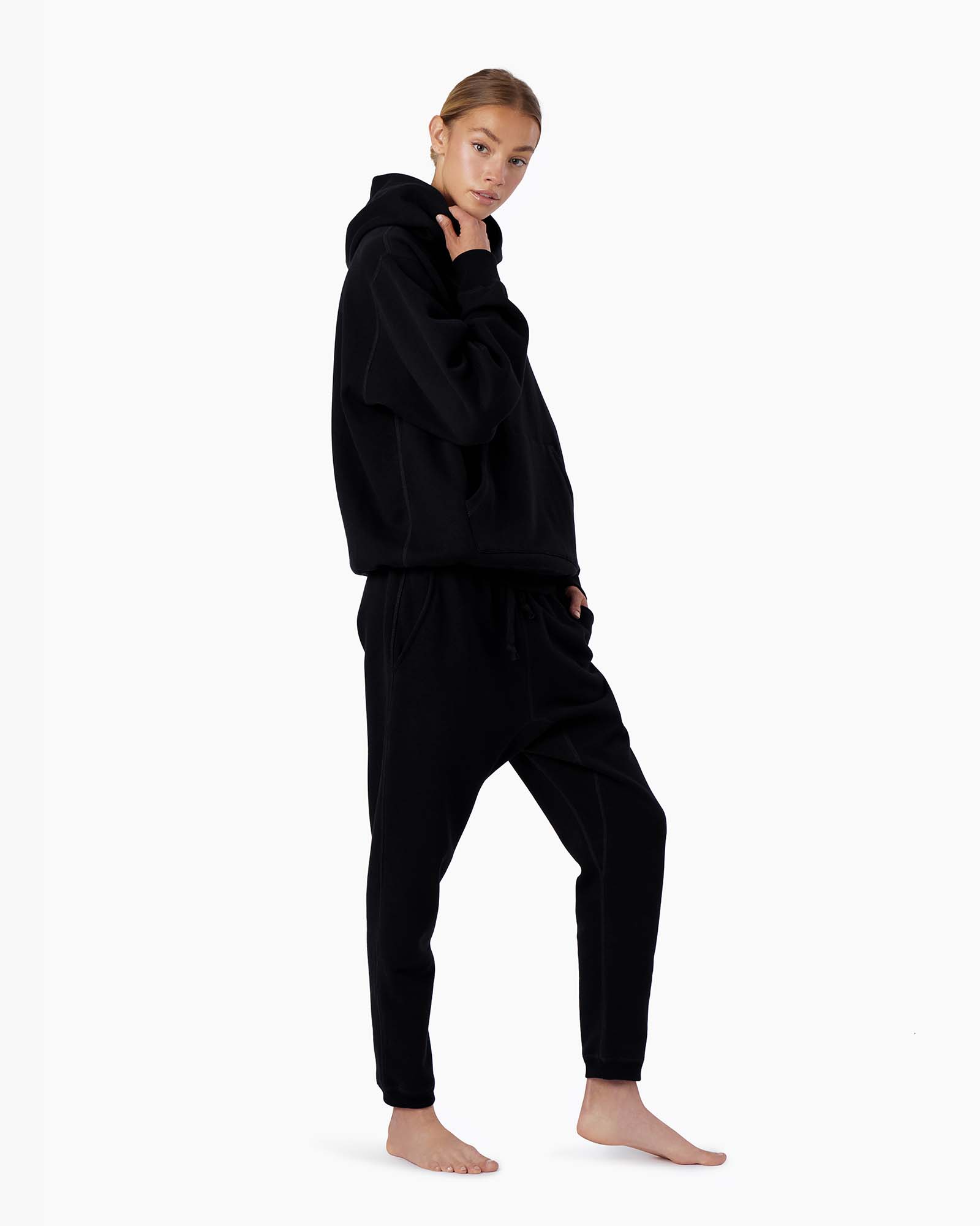 Black Women's TKEES Warm Core Jogger | 0623741-FS