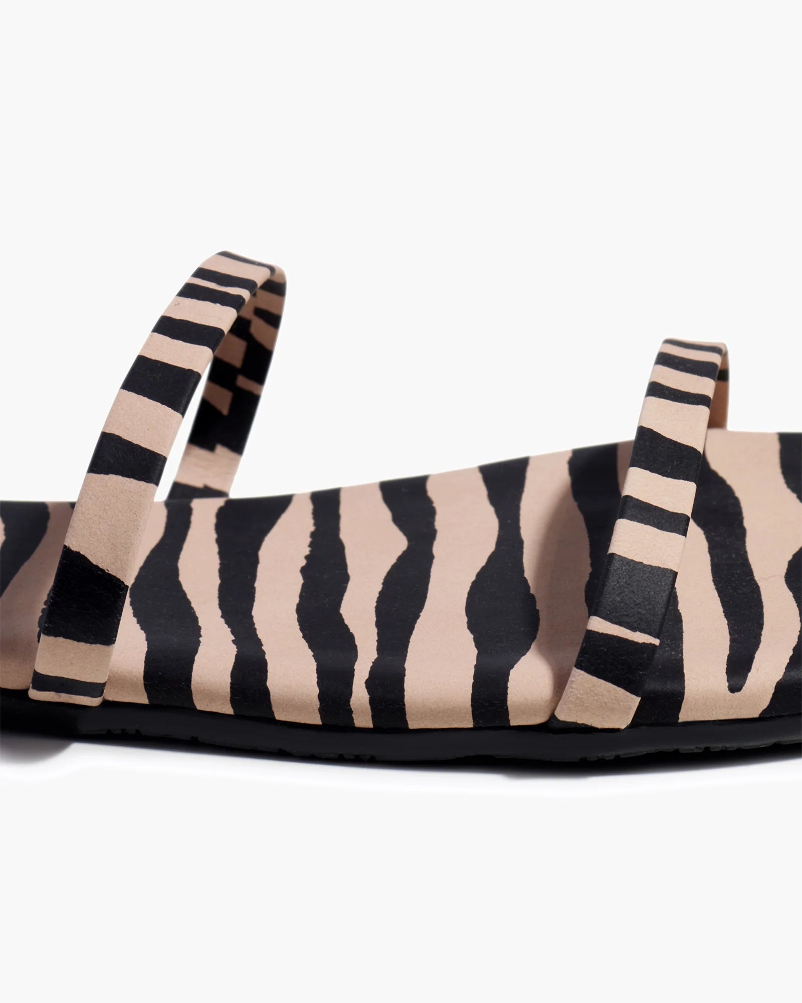 White / Black Women's TKEES Gemma Animal Sandals | 5623418-EG